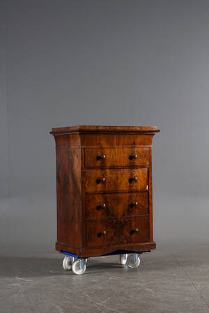 Byrå, 4-lådig, 1800-tal
