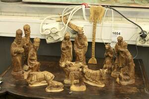 Julkrubba, Cederträ