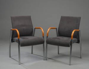 Par armstole. Kirsebærtræ og stål  2