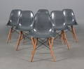 Charles Eames Sæt på seks DSW skalstole i grå glasfiber 6