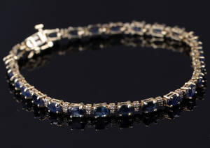 Safir og diamant armbånd.