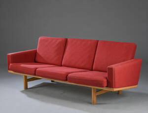 Hans J. Wegner. Sofa model GE2363