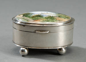Lille dåse af sølv med motiv af kronborg