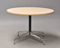 Charles Eames. Rundt spisebord  Segmented Table