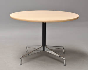 Charles Eames. Rundt spisebord Segmented Table