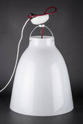 Cecilie Manz. Stor pendel af opalglas, model Caravaggio P3 
