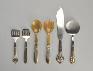 Georg Jensen samt Cohr. Samling tagtøj af sølv. 6